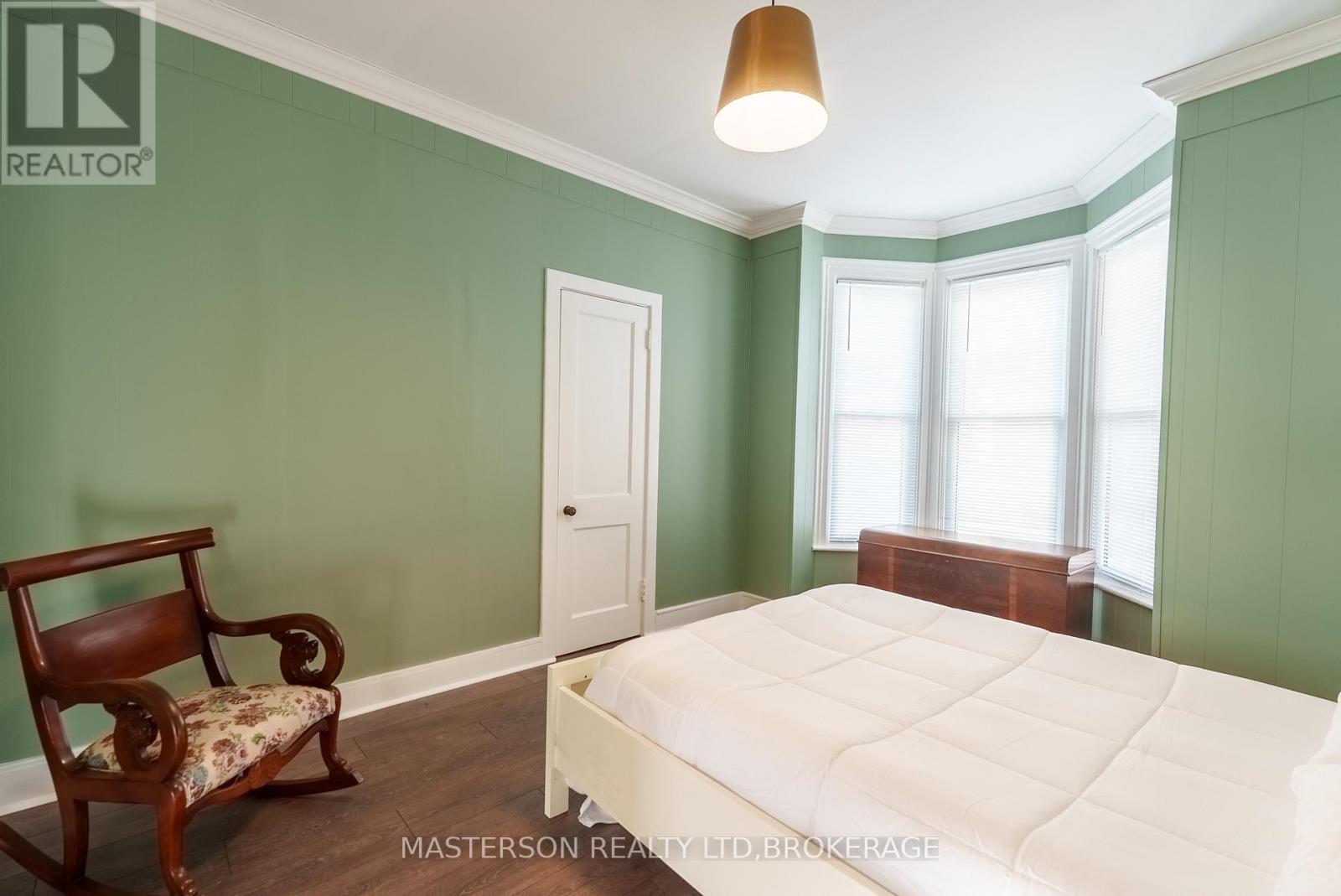 Photo 5 of 4326 Ellis Street, Niagara Falls ON