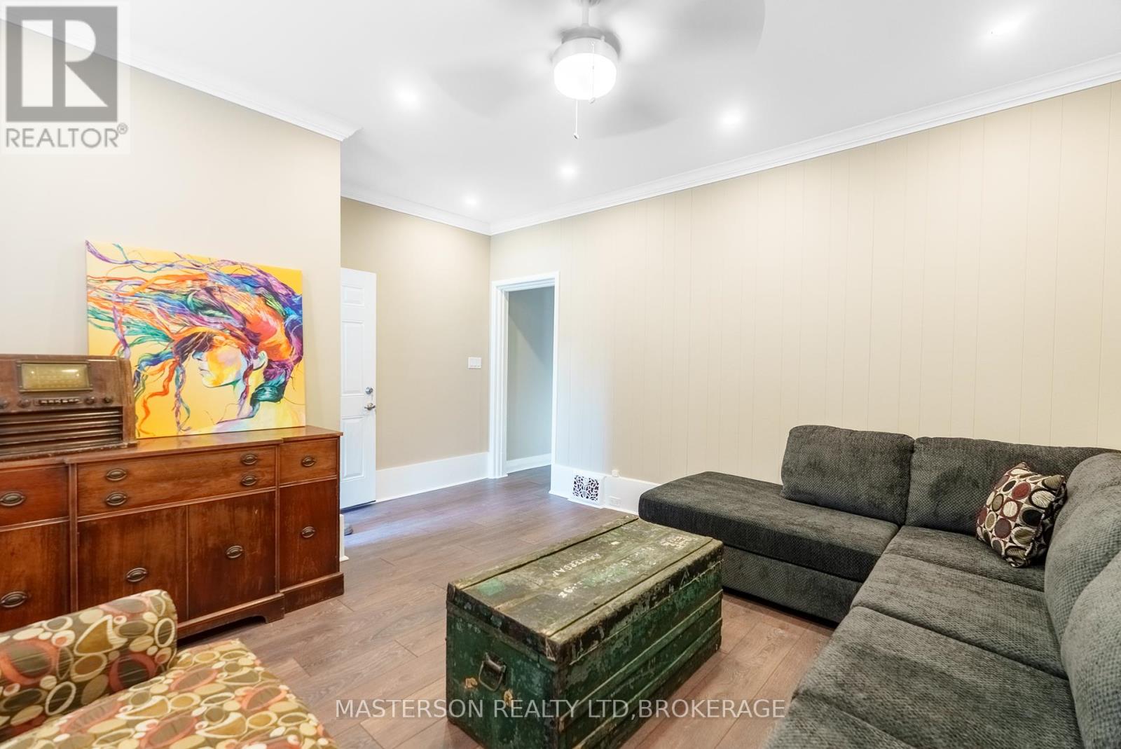 Photo 9 of 4326 Ellis Street, Niagara Falls ON
