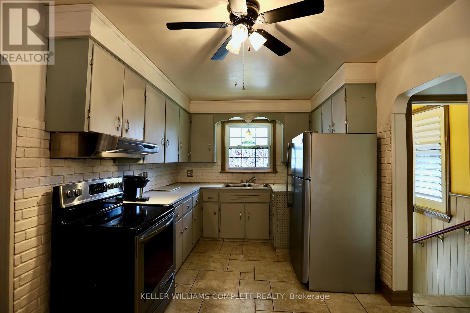 Photo 32 of 5533 Ontario Avenue, Niagara Falls ON