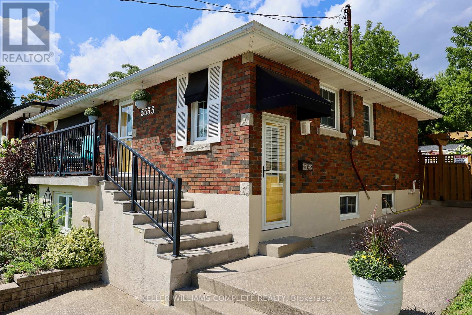 Photo 23 of 5533 Ontario Avenue, Niagara Falls ON