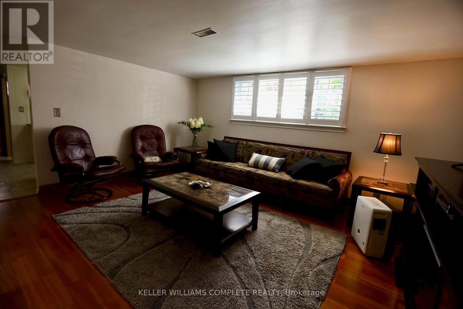 Photo 25 of 5533 Ontario Avenue, Niagara Falls ON