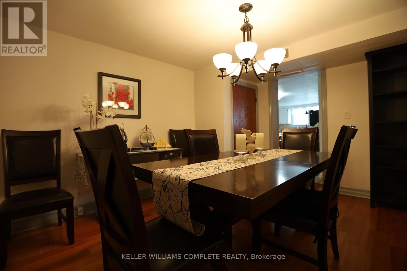 Photo 4 of 5533 Ontario Avenue, Niagara Falls ON