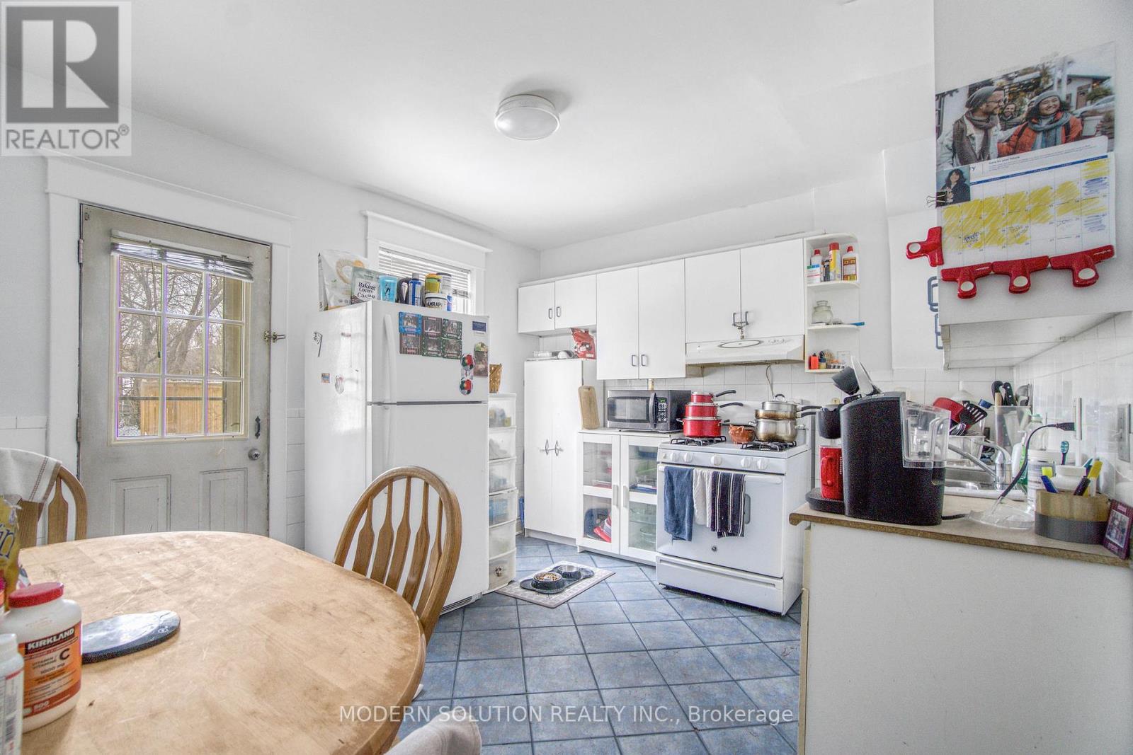 Photo 21 of 2 Rockwell Avenue, Toronto ON