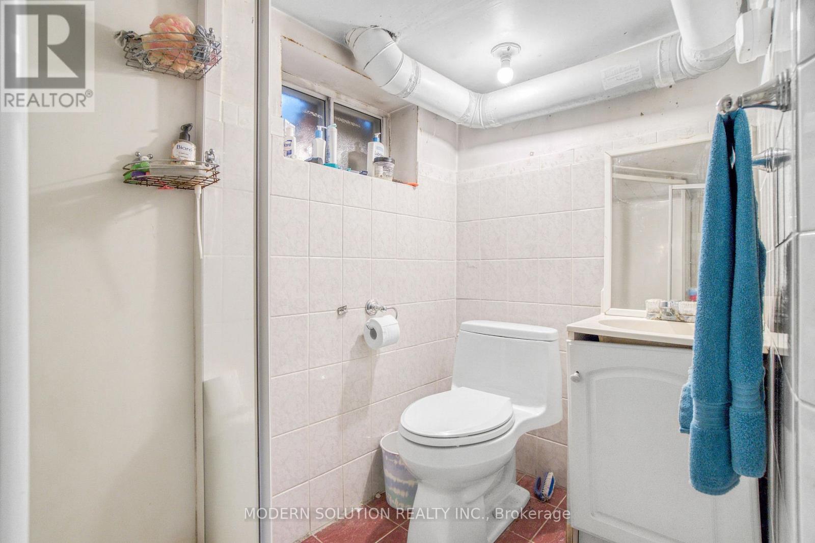 Photo 17 of 2 Rockwell Avenue, Toronto ON