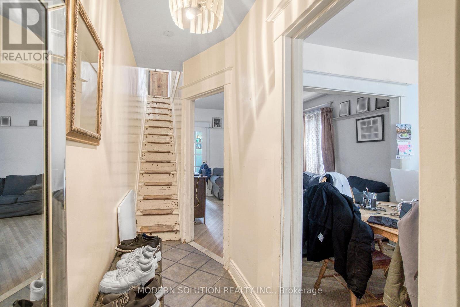 Photo 23 of 2 Rockwell Avenue, Toronto ON