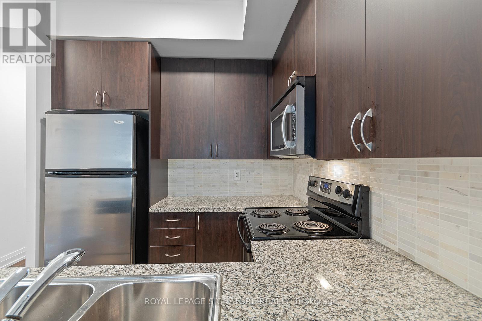 Photo 5 of 303 1060 Sheppard Avenue W, Toronto ON