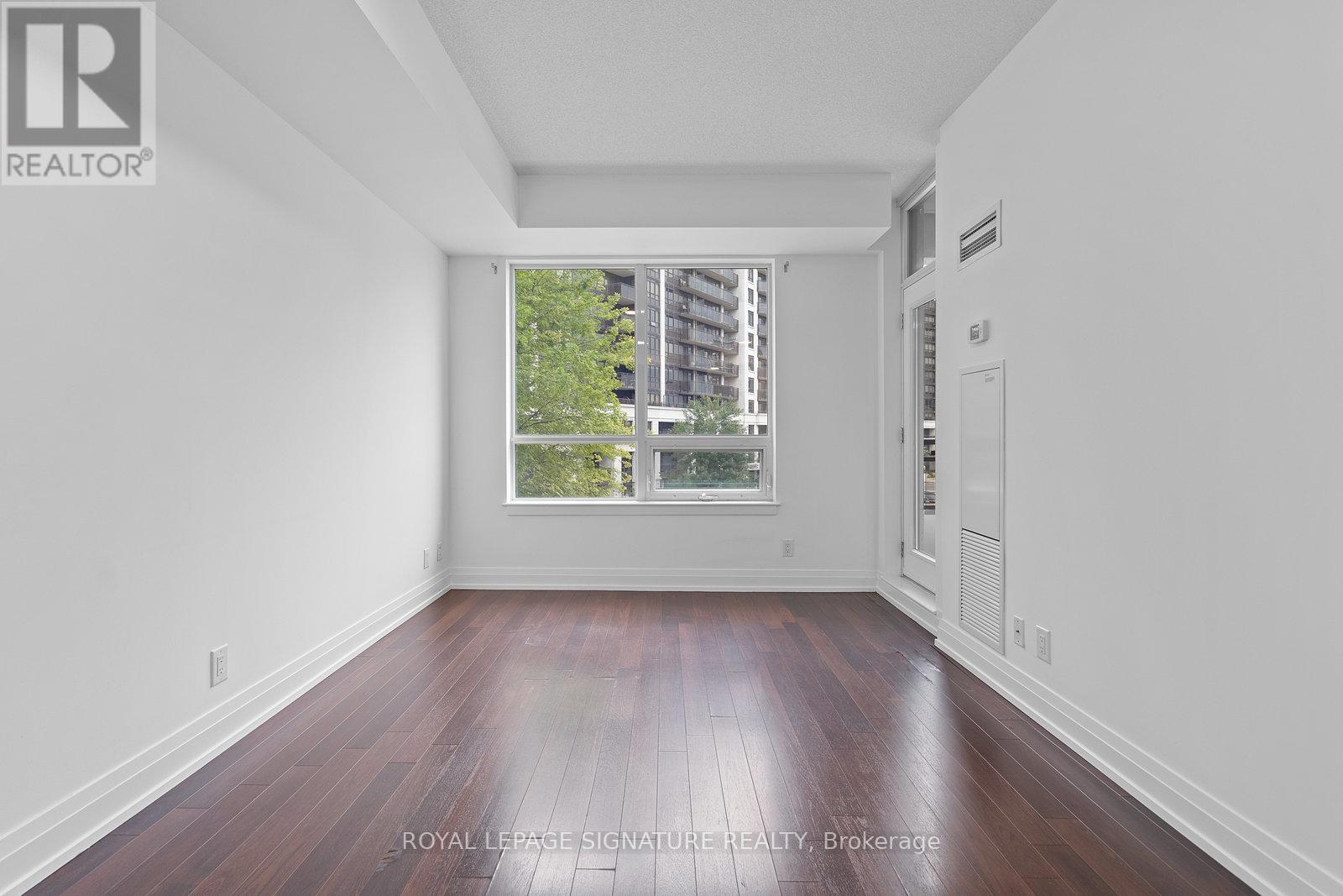 Photo 15 of 303 1060 Sheppard Avenue W, Toronto ON
