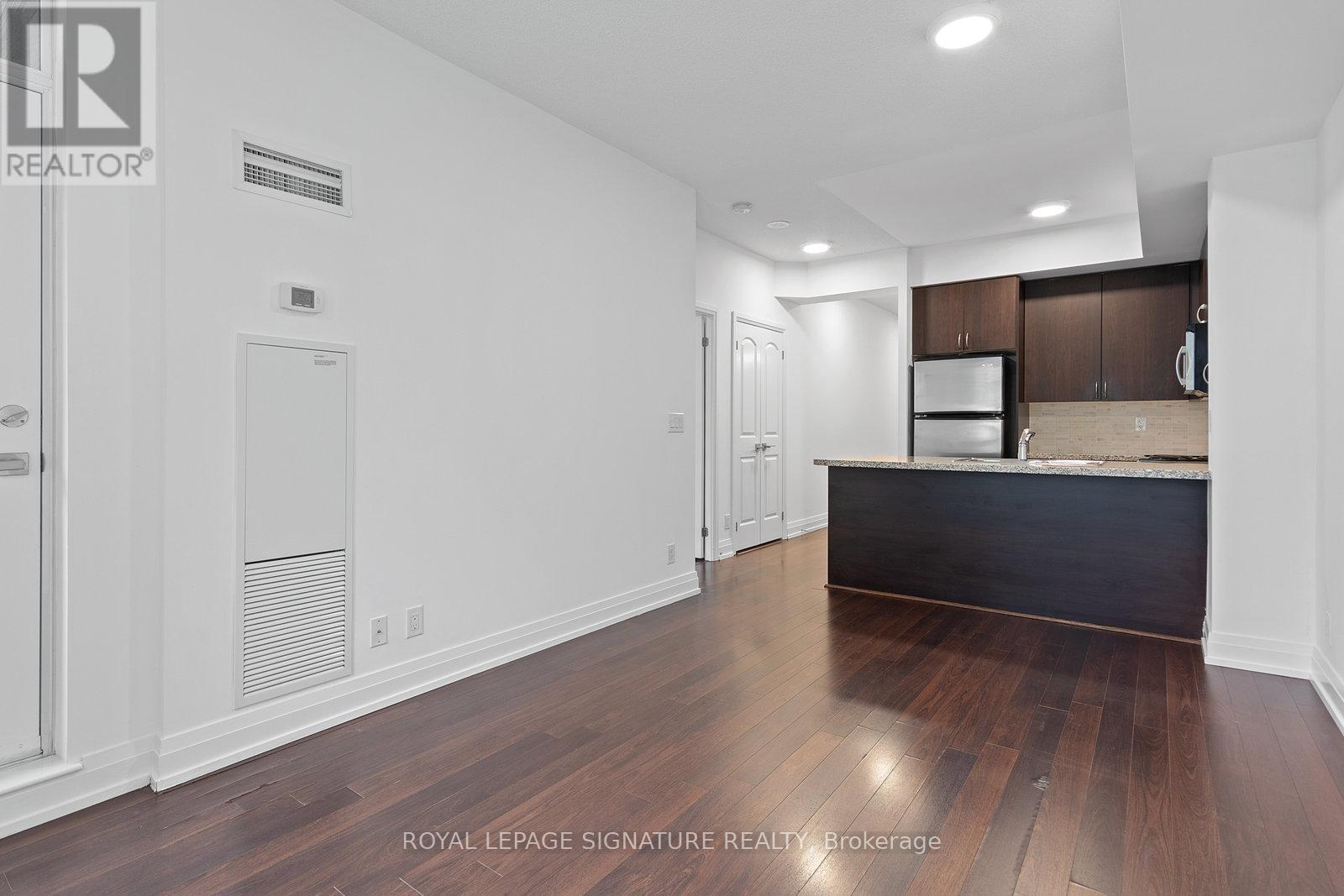 Photo 6 of 303 1060 Sheppard Avenue W, Toronto ON