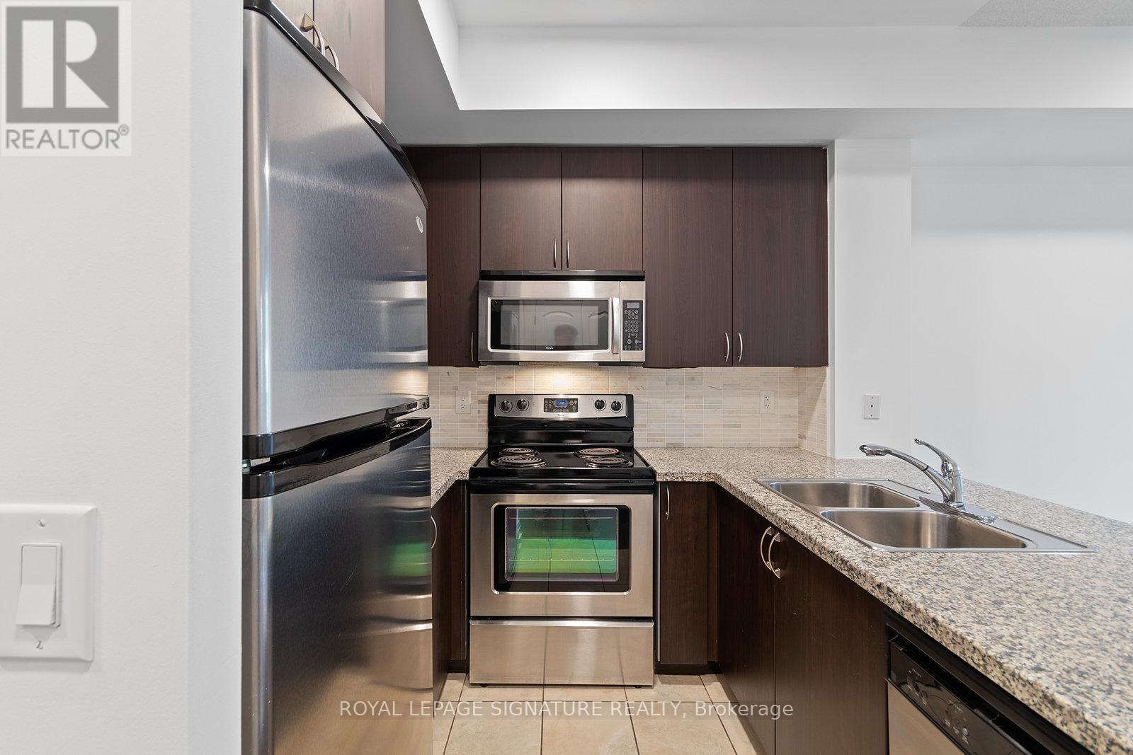 Photo 4 of 303 1060 Sheppard Avenue W, Toronto ON