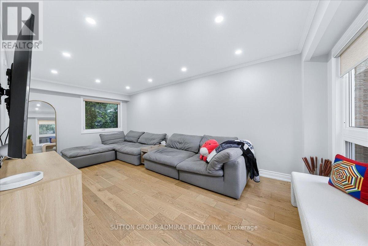 Photo 24 of 35 7080 Copenhagen Road, Mississauga ON
