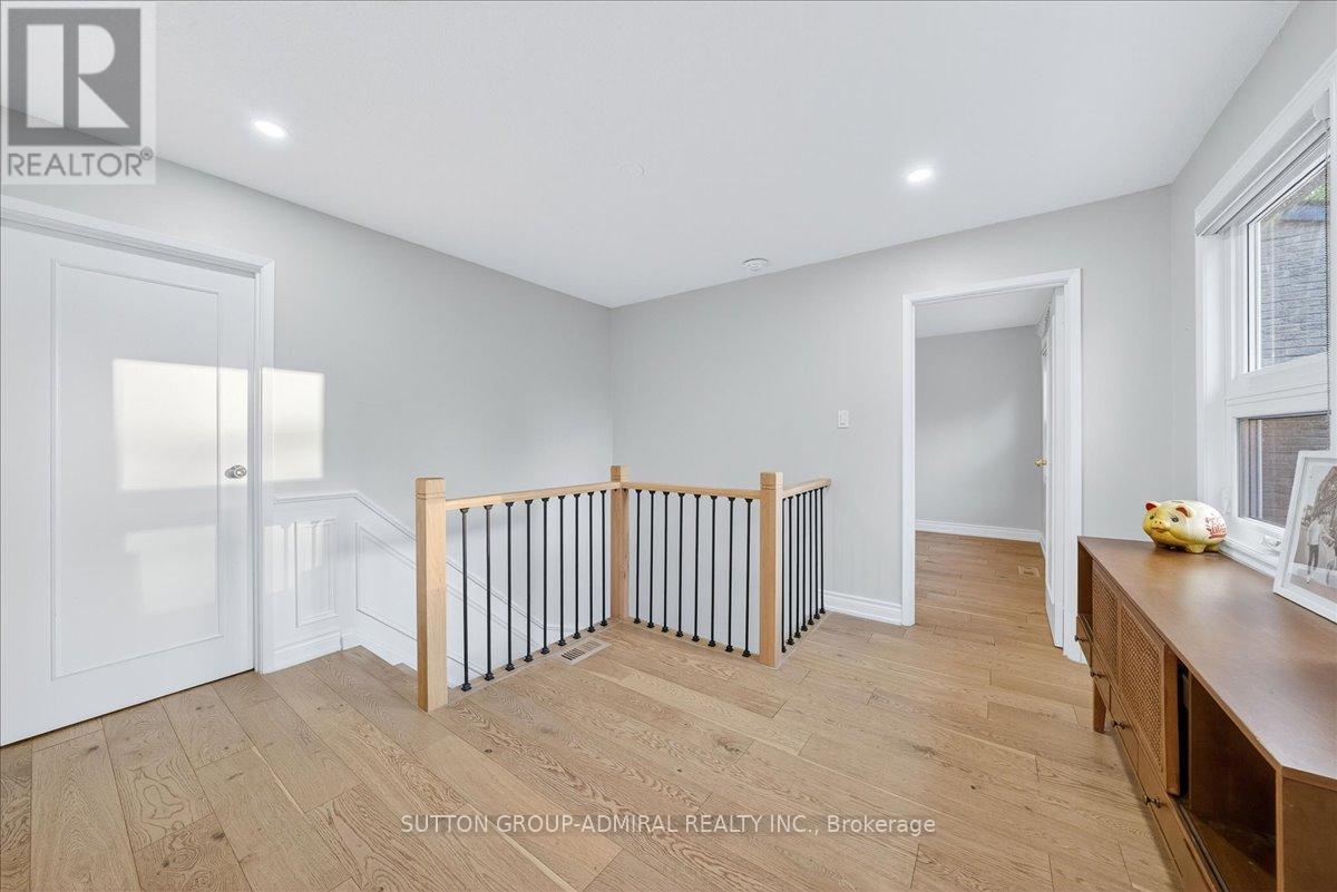 Photo 12 of 35 7080 Copenhagen Road, Mississauga ON