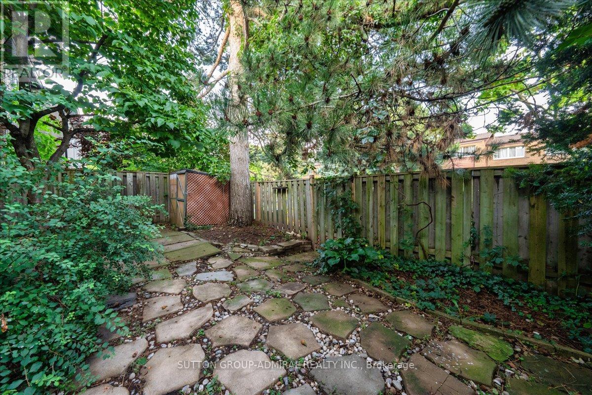 Photo 23 of 35 7080 Copenhagen Road, Mississauga ON