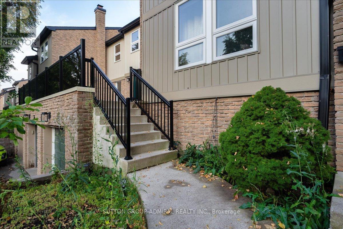 Photo 11 of 35 7080 Copenhagen Road, Mississauga ON