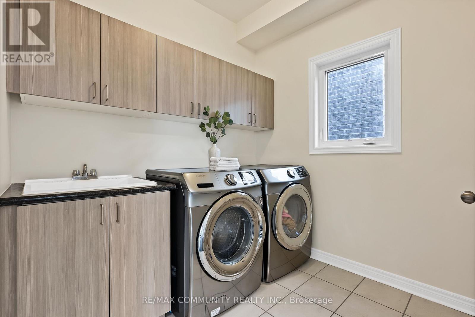 Photo 1 of 62 Mccourt Drive, Ajax ON