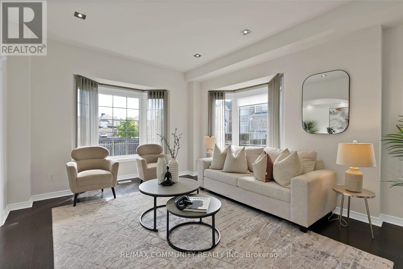 Photo 2 of 62 Mccourt Drive, Ajax ON