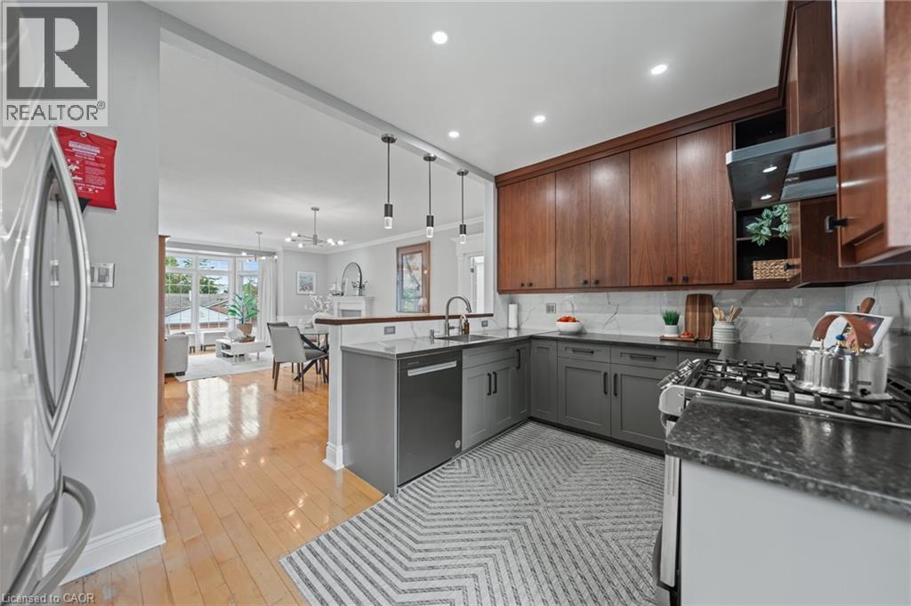 Photo 25 of 341 George Street N Unit 4, Cambridge ON