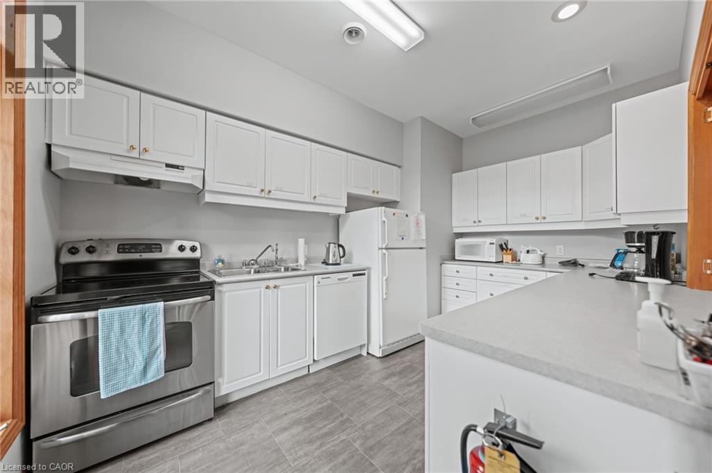 Photo 40 of 341 George Street N Unit 4, Cambridge ON