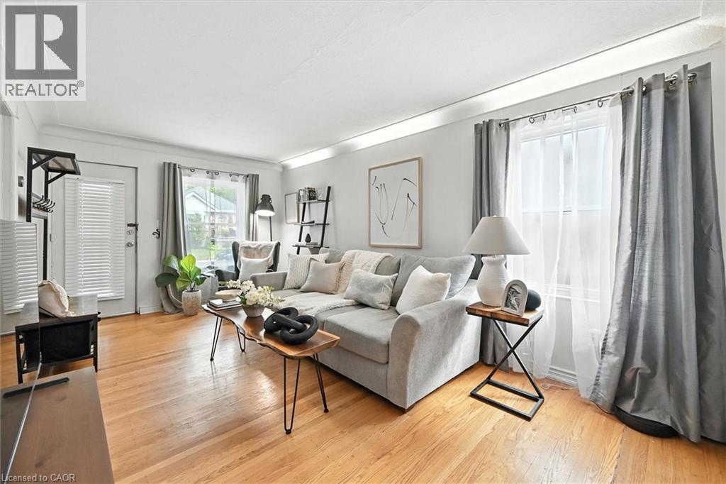 Photo 9 of 17 Cameron Avenue N, Hamilton ON