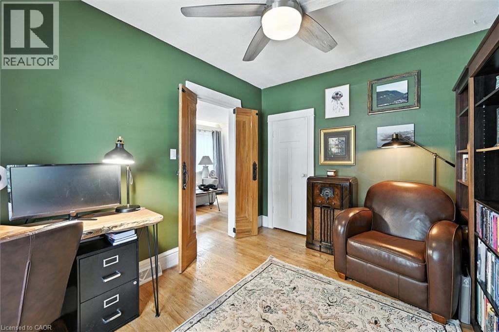 Photo 14 of 17 Cameron Avenue N, Hamilton ON