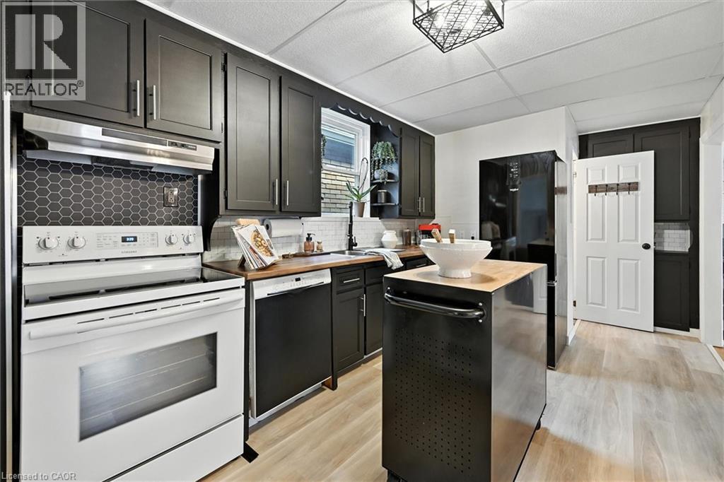 Photo 13 of 17 Cameron Avenue N, Hamilton ON