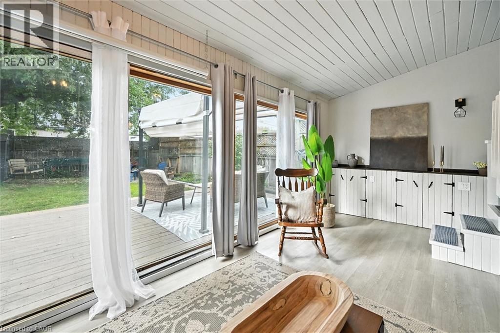Photo 31 of 17 Cameron Avenue N, Hamilton ON