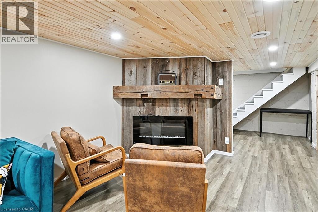 Photo 21 of 17 Cameron Avenue N, Hamilton ON