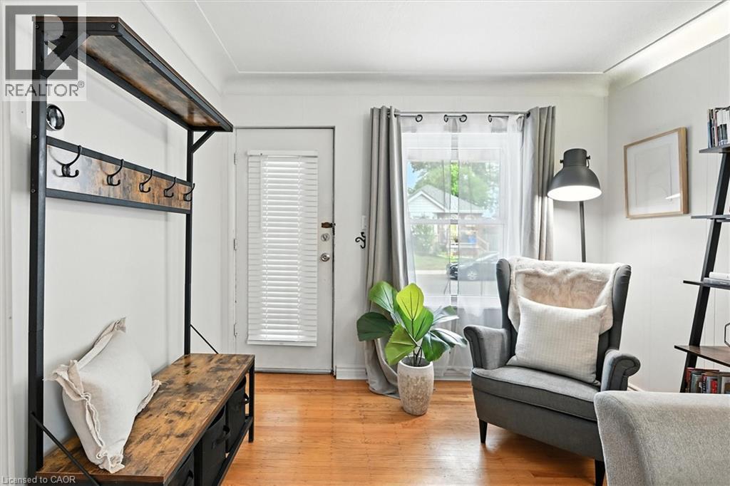 Photo 25 of 17 Cameron Avenue N, Hamilton ON