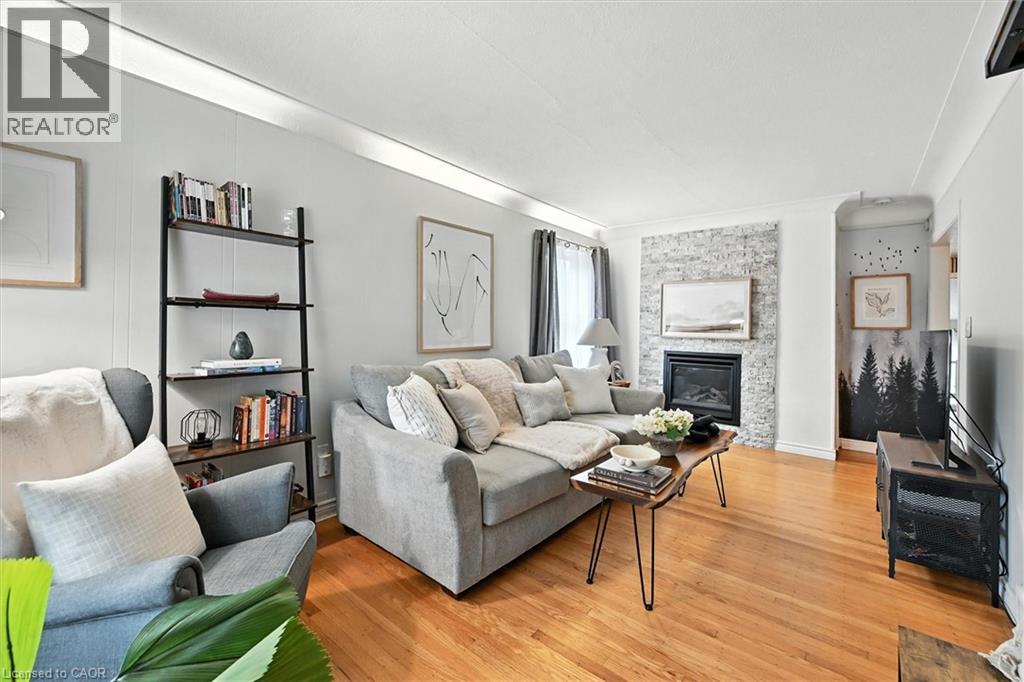 Photo 7 of 17 Cameron Avenue N, Hamilton ON