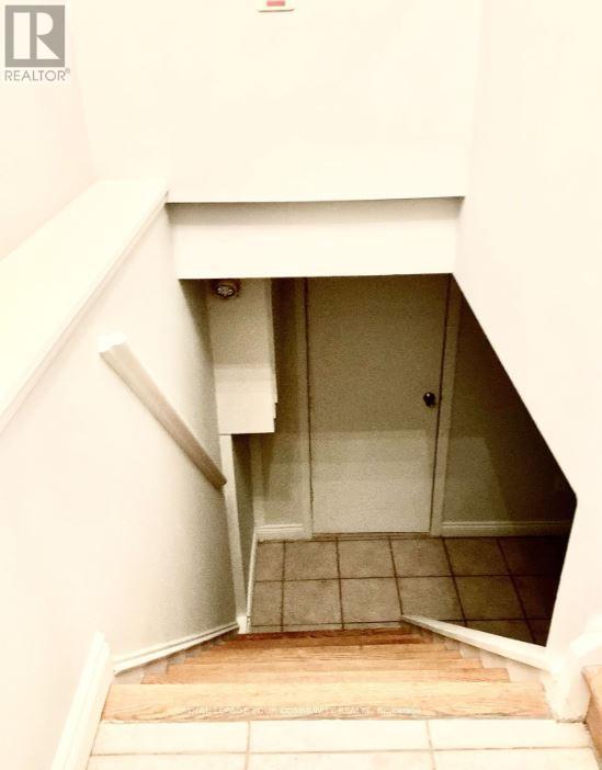 Photo 8 of 89 Bond Crescent, Richmond Hill ON