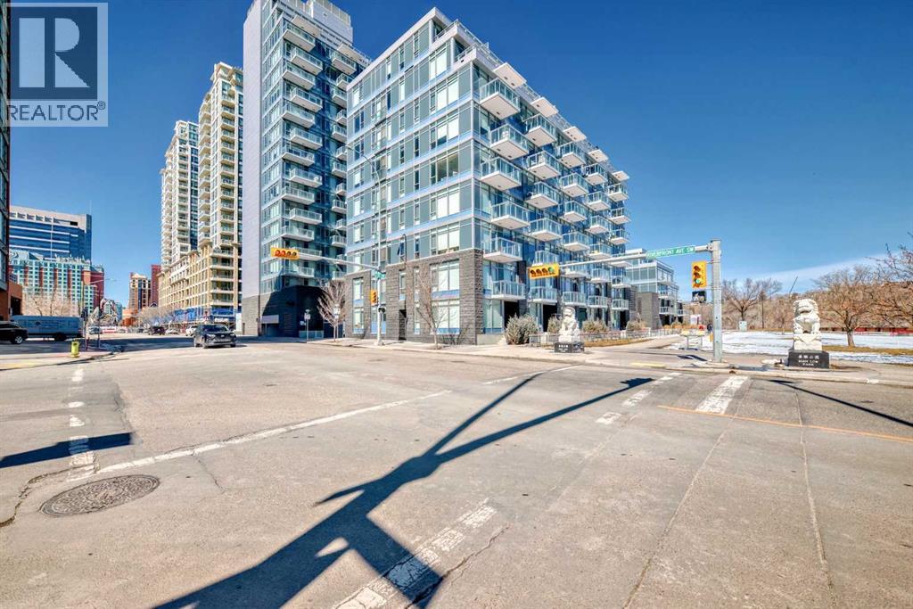 Photo 2 of 807 118 Waterfront Court Sw, Calgary AB