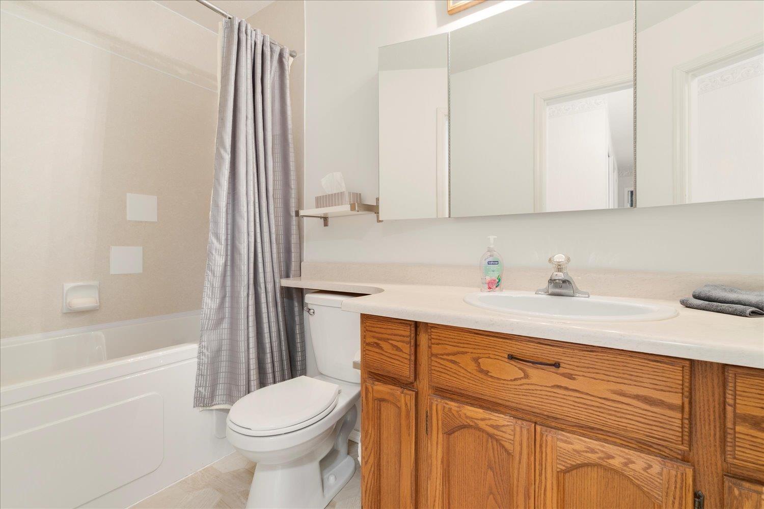Photo 13 of 308 33375 Mayfair Avenue, Abbotsford BC