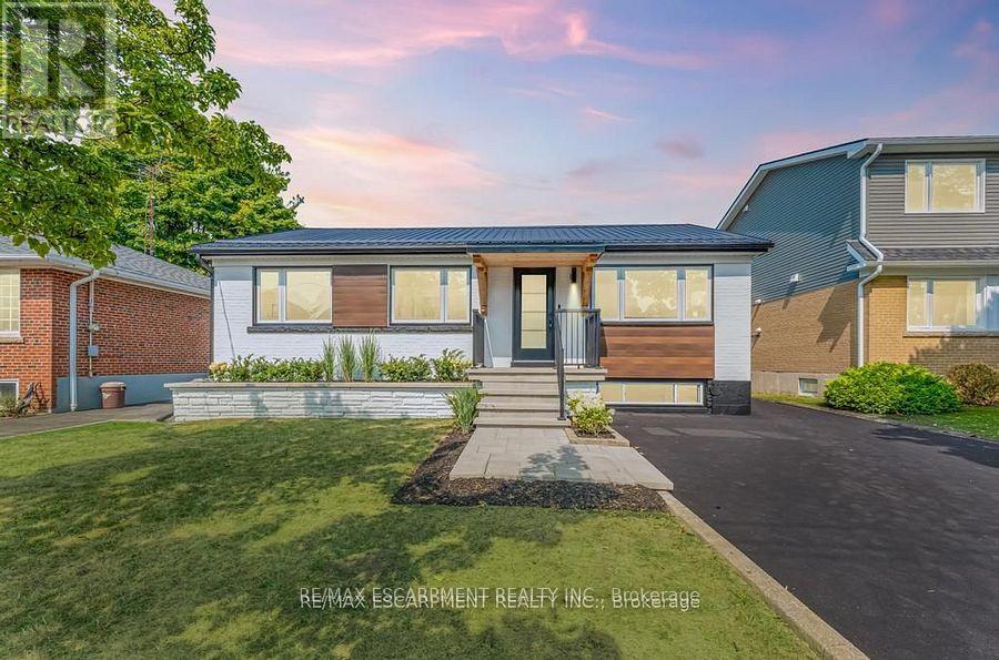 Photo 1 of 48 Ferrara Street, Hamilton ON