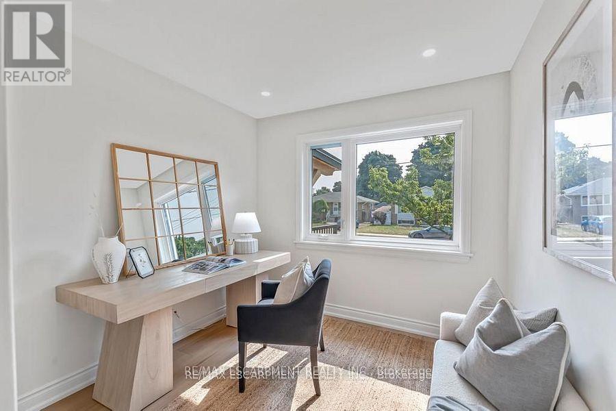 Photo 14 of 48 Ferrara Street, Hamilton ON