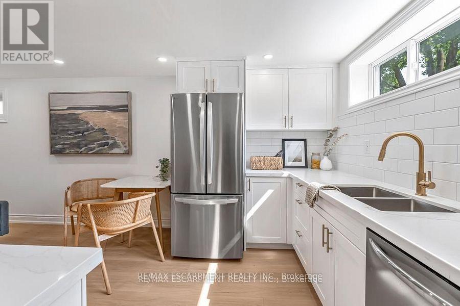 Photo 19 of 48 Ferrara Street, Hamilton ON