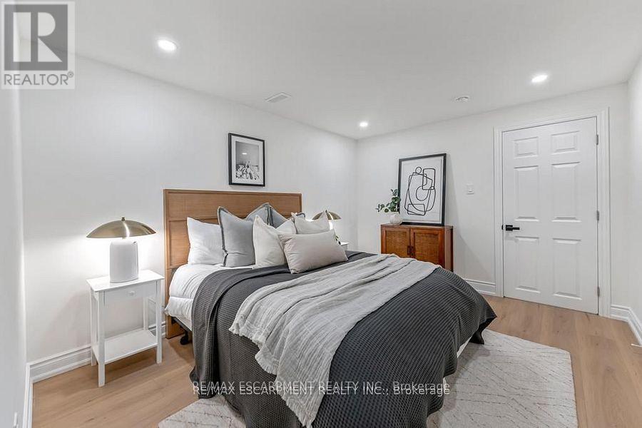 Photo 21 of 48 Ferrara Street, Hamilton ON