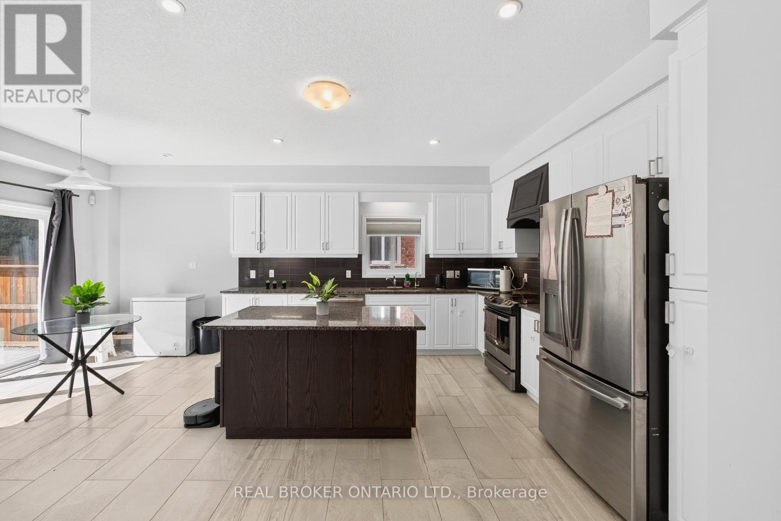 Photo 7 of 326 Moorlands Crescent, Kitchener ON