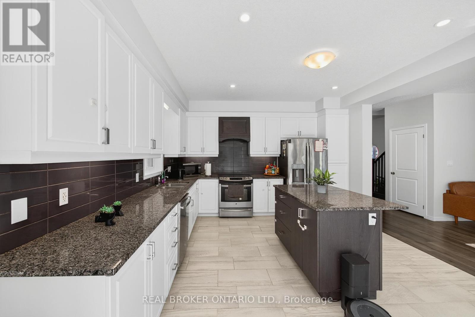 Photo 25 of 326 Moorlands Crescent, Kitchener ON