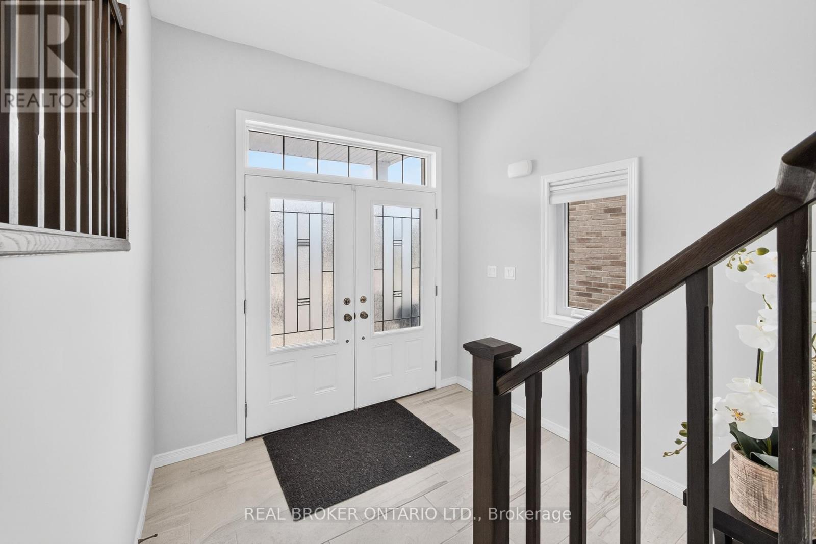 Photo 28 of 326 Moorlands Crescent, Kitchener ON