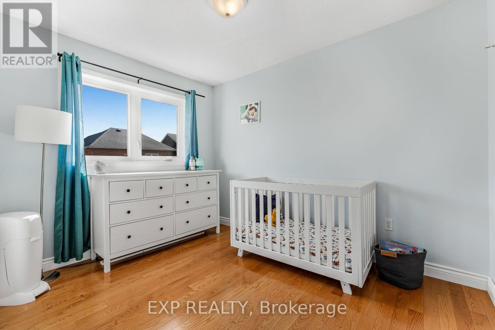 Photo 9 of 117 Glenmeadow Crescent, Hamilton ON