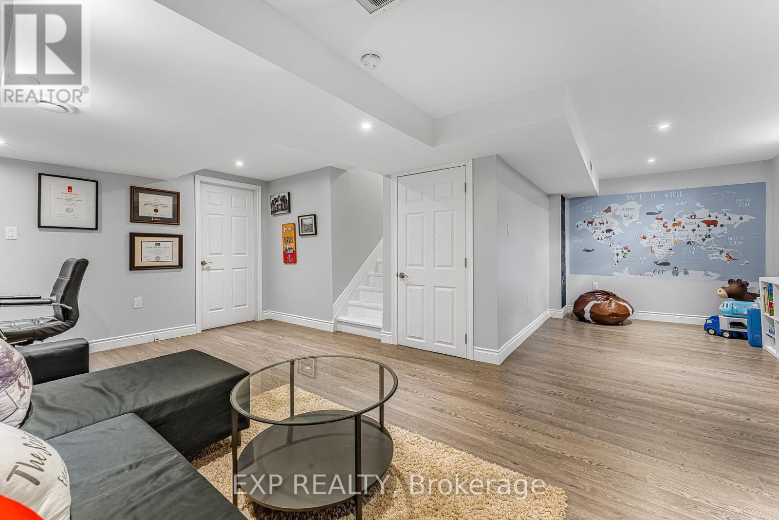 Photo 28 of 117 Glenmeadow Crescent, Hamilton ON