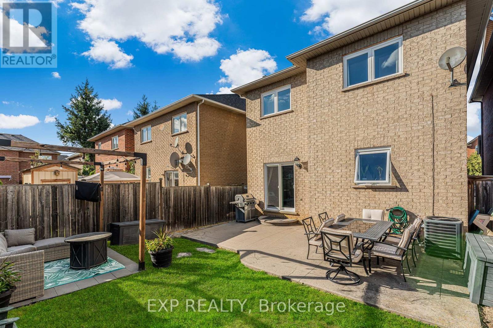 Photo 32 of 117 Glenmeadow Crescent, Hamilton ON