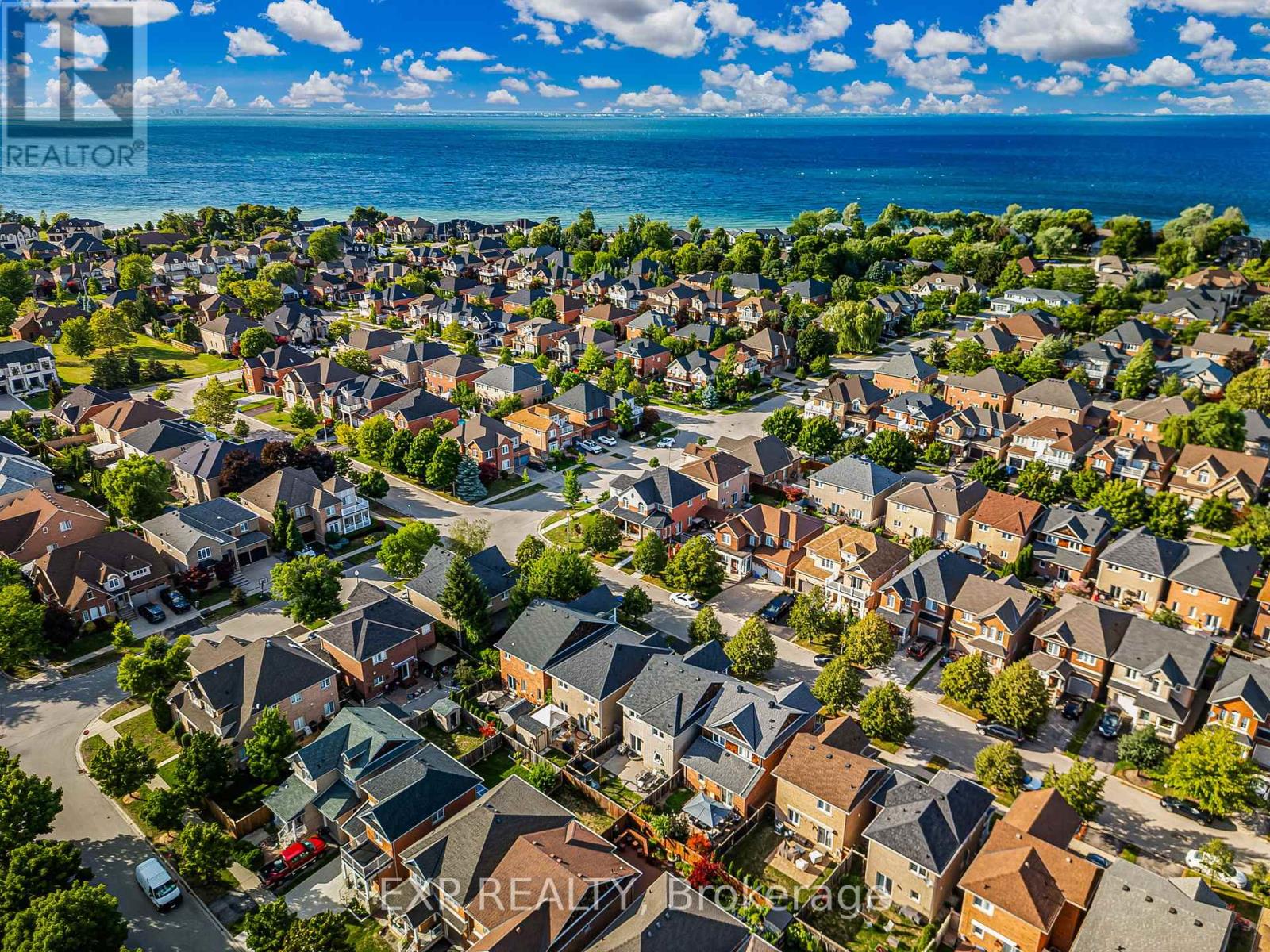 Photo 20 of 117 Glenmeadow Crescent, Hamilton ON