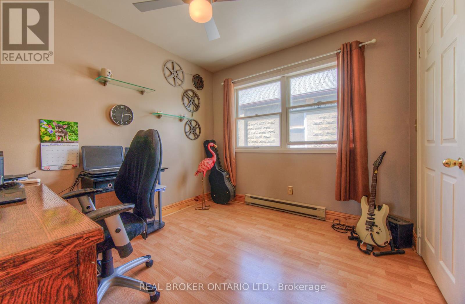 Photo 9 of 138 Forest Road, Cambridge ON