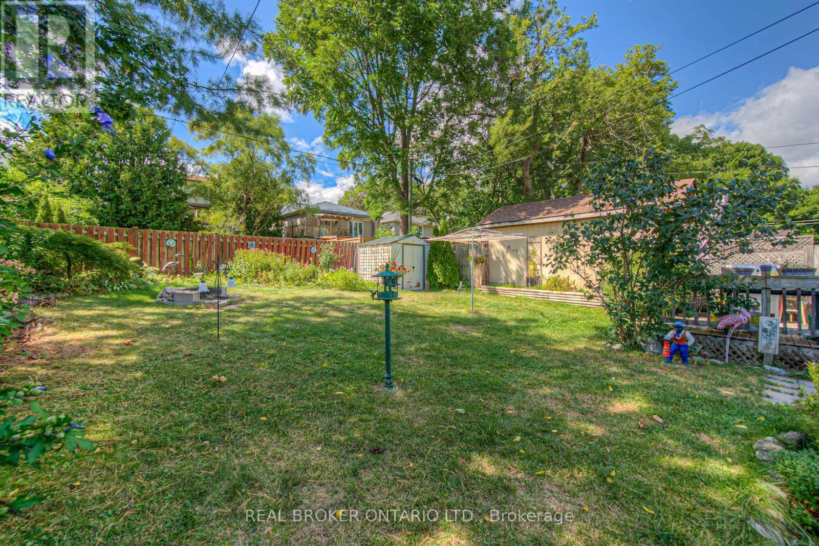 Photo 26 of 138 Forest Road, Cambridge ON