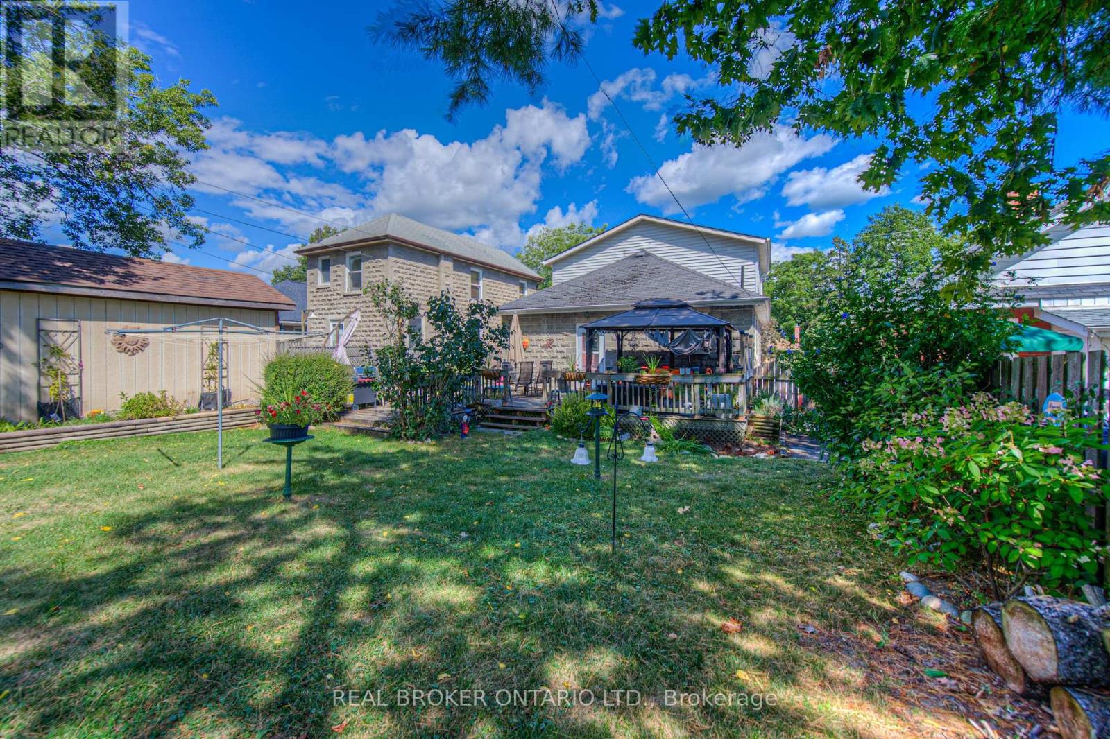 Photo 12 of 138 Forest Road, Cambridge ON