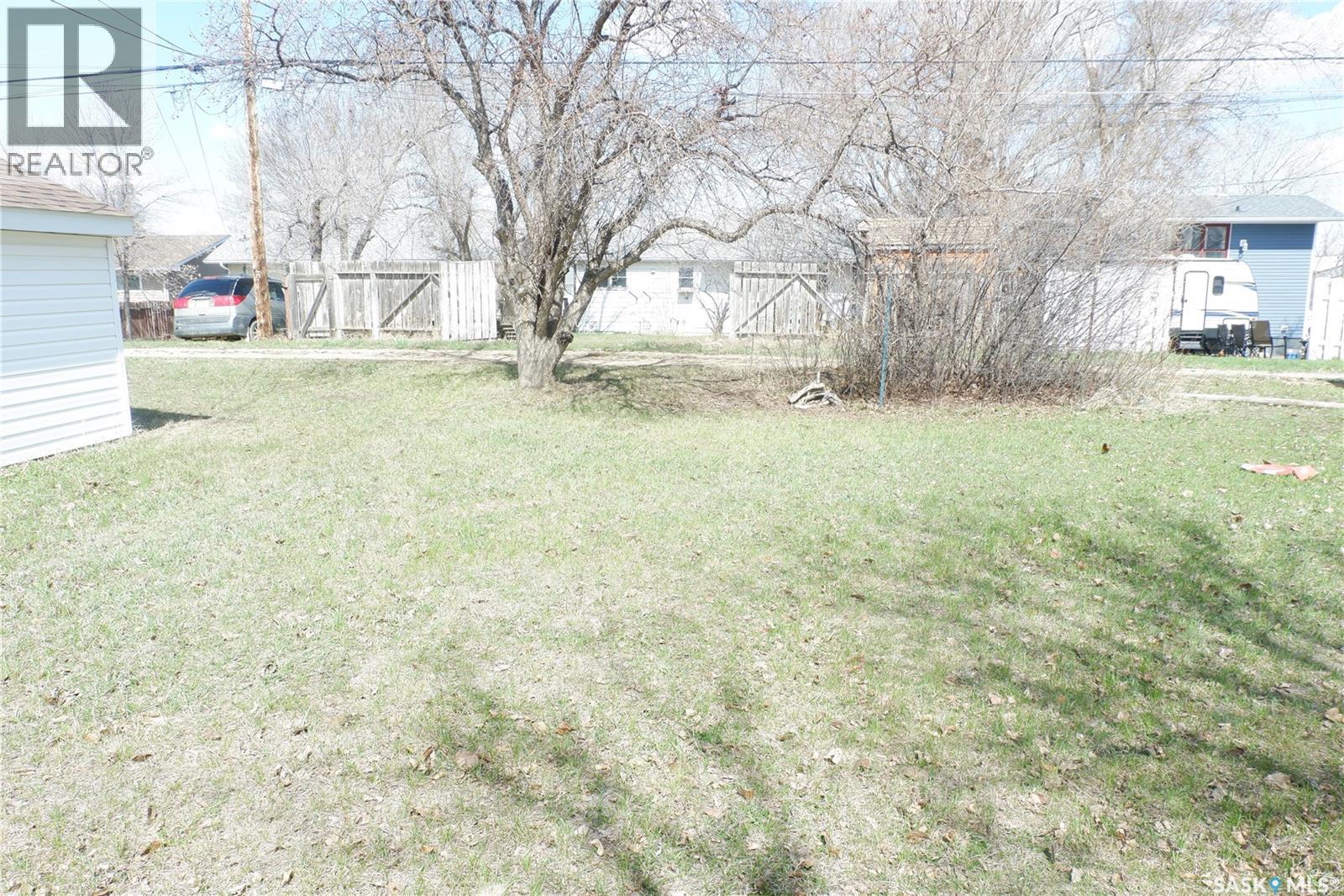Photo 17 of 502 5th Avenue W, Assiniboia SK