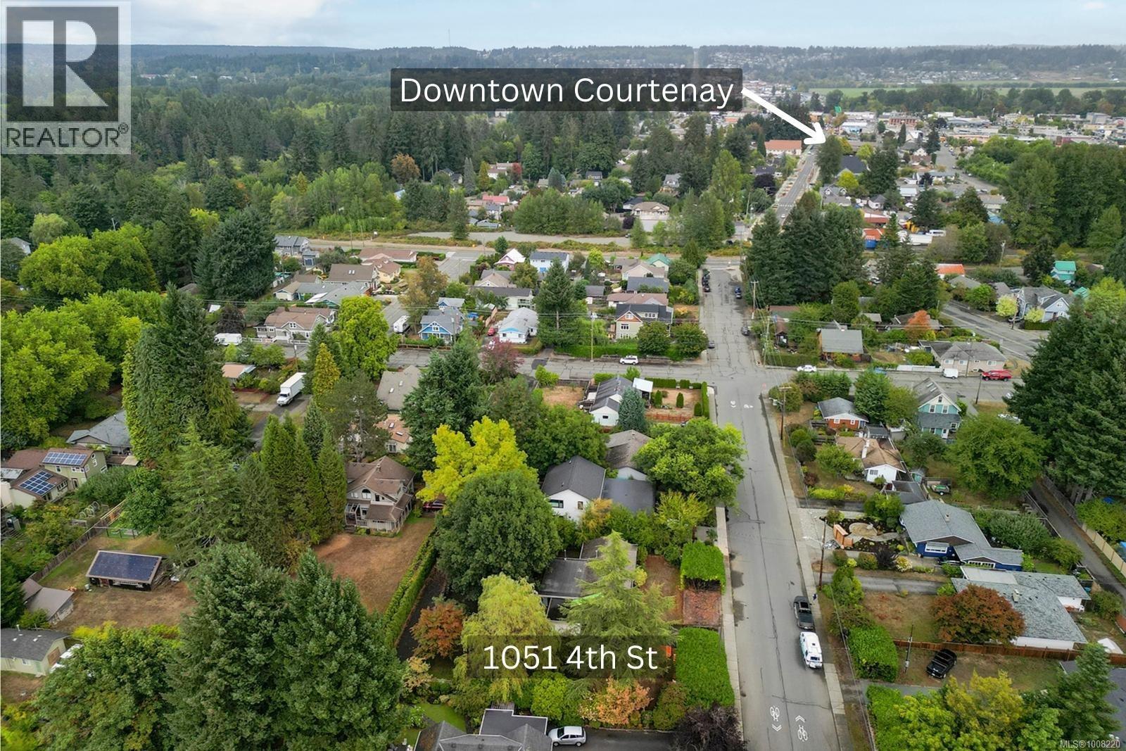 D 1051 4th St, Courtenay