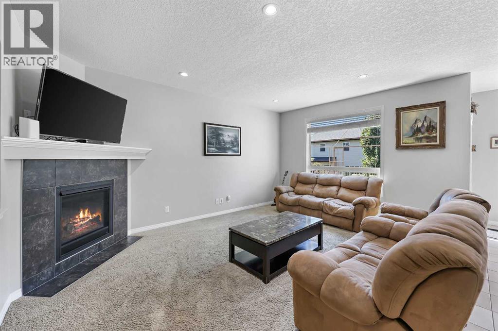 Photo 9 of 354 Kingsbury View Se, Airdrie AB