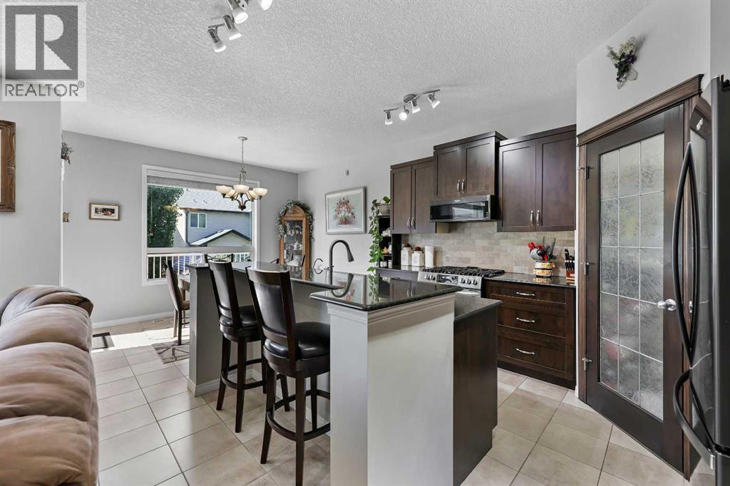 Photo 3 of 354 Kingsbury View Se, Airdrie AB