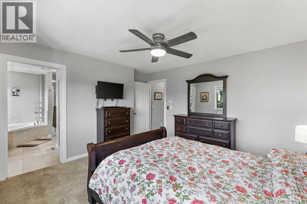 Photo 33 of 354 Kingsbury View Se, Airdrie AB